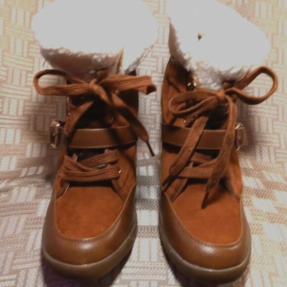 Shoe Dazzle, Corey Wedge Sneaker Boots, Size, 9.5 - Picture 1 of 6